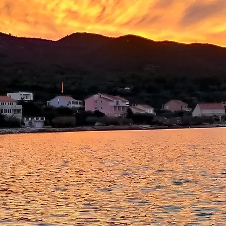 Apartman Vinka アパート Račišće